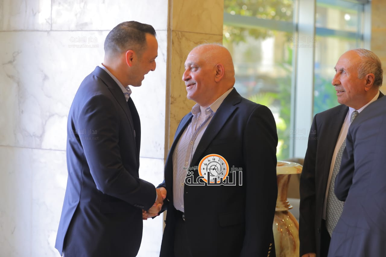 Madar Al-Saa Images 0.5880774641137061