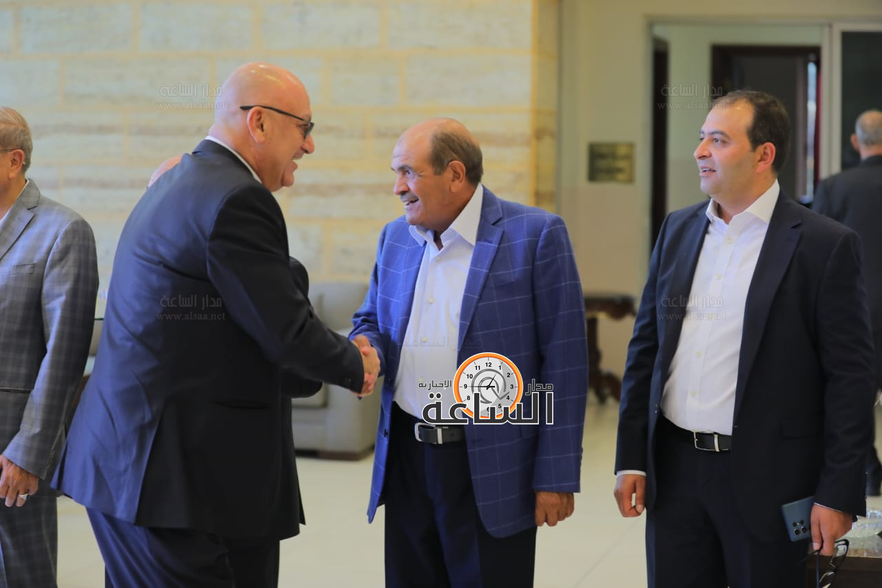 Madar Al-Saa Images 0.7790356473084219