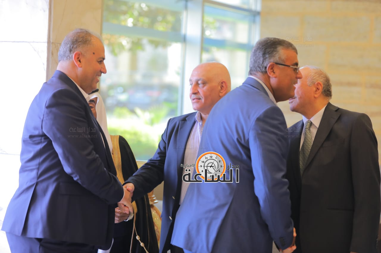 Madar Al-Saa Images 0.3063575680067432