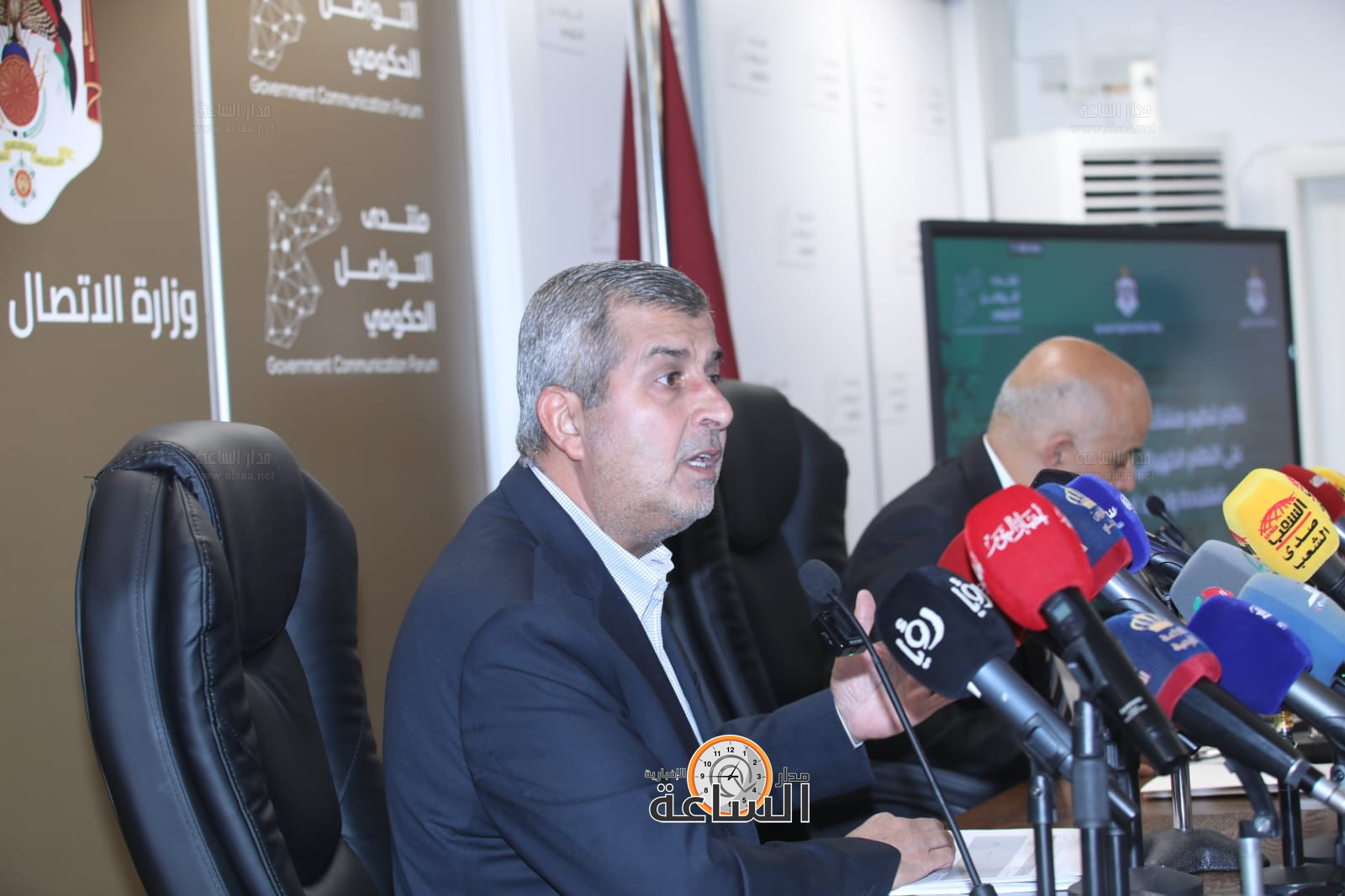 Madar Al-Saa Images 0.8502770536200139