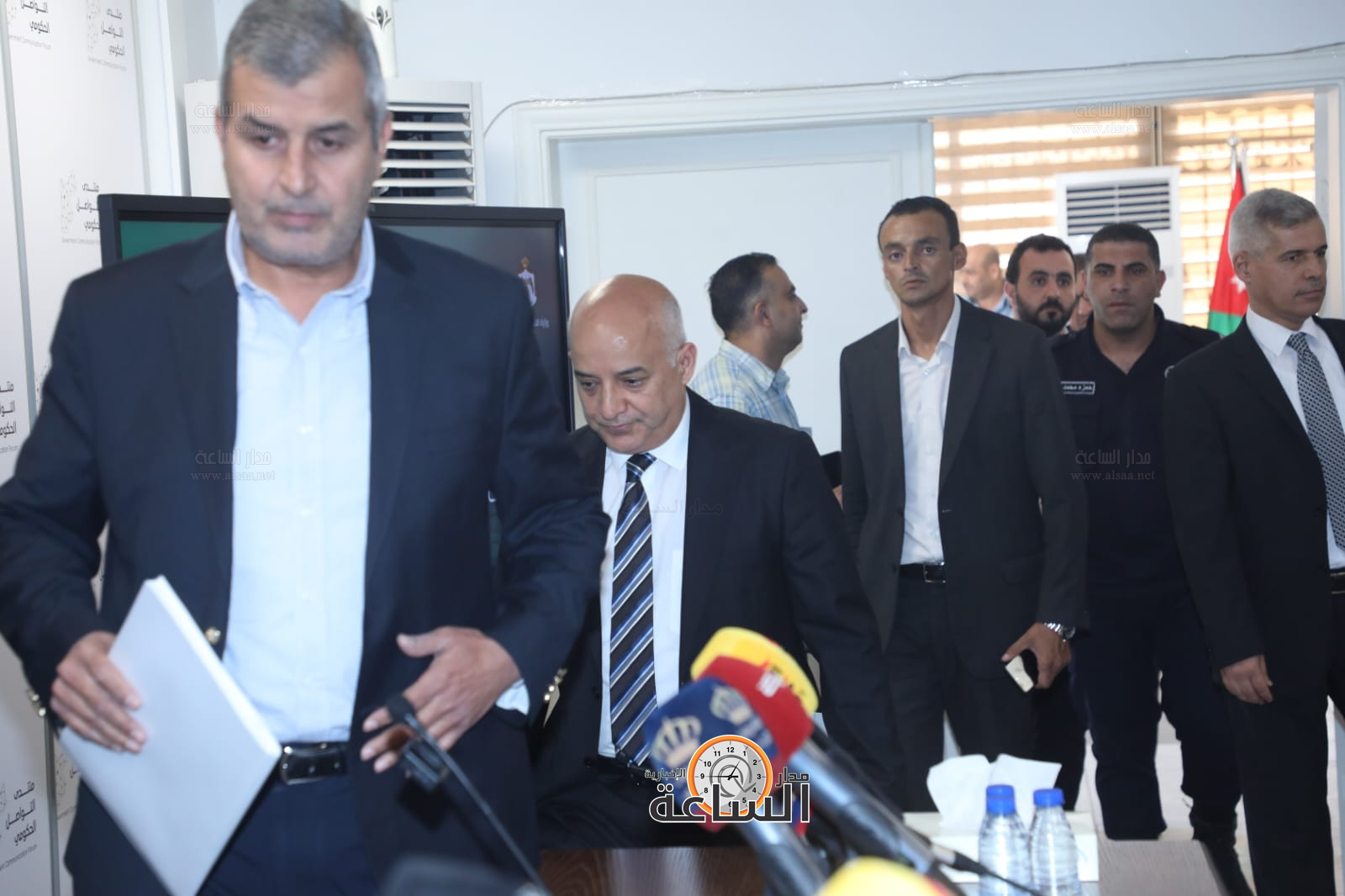 Madar Al-Saa Images 0.7253431780747355