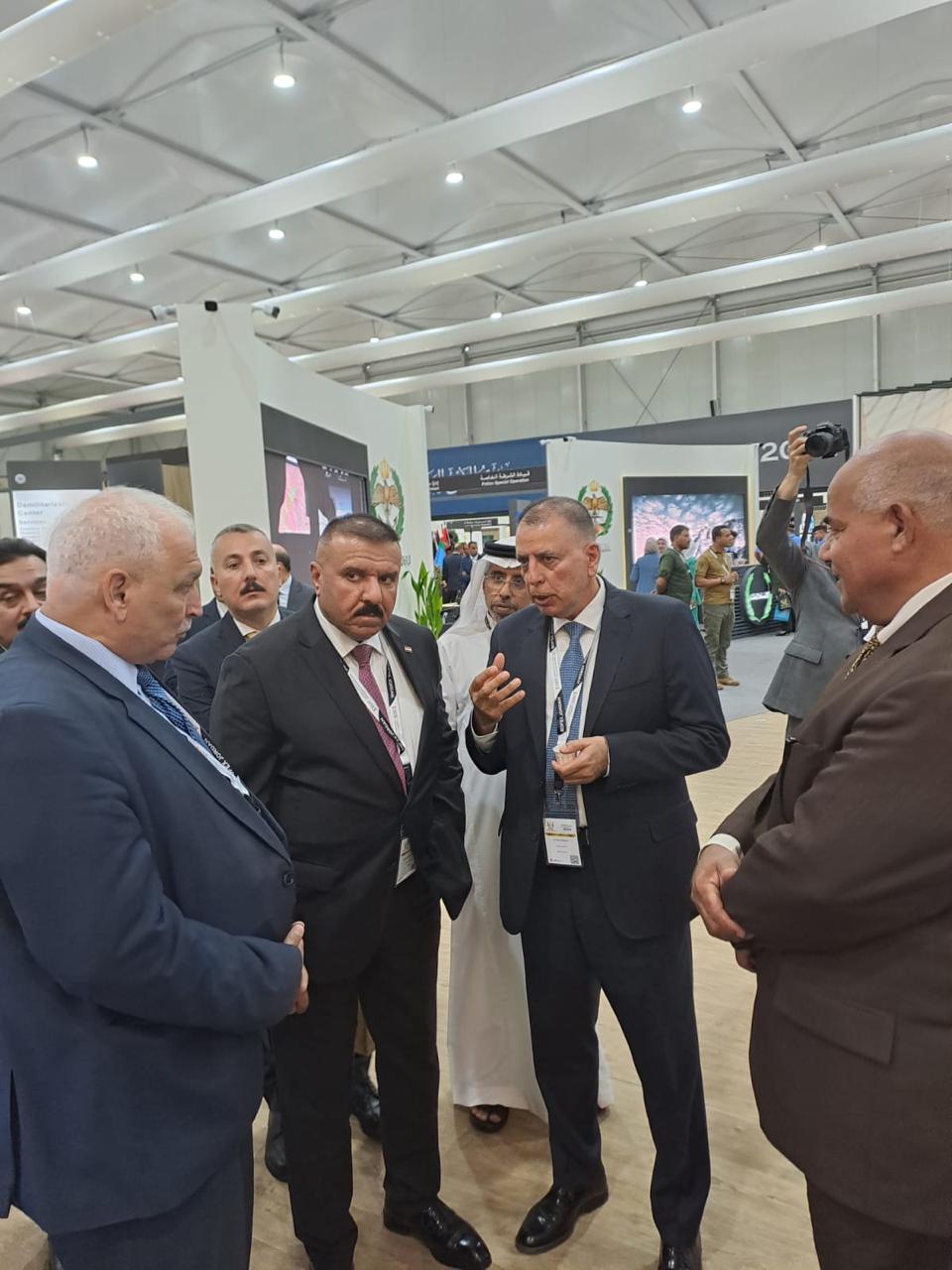 Madar Al-Saa Images 0.12147901958865104