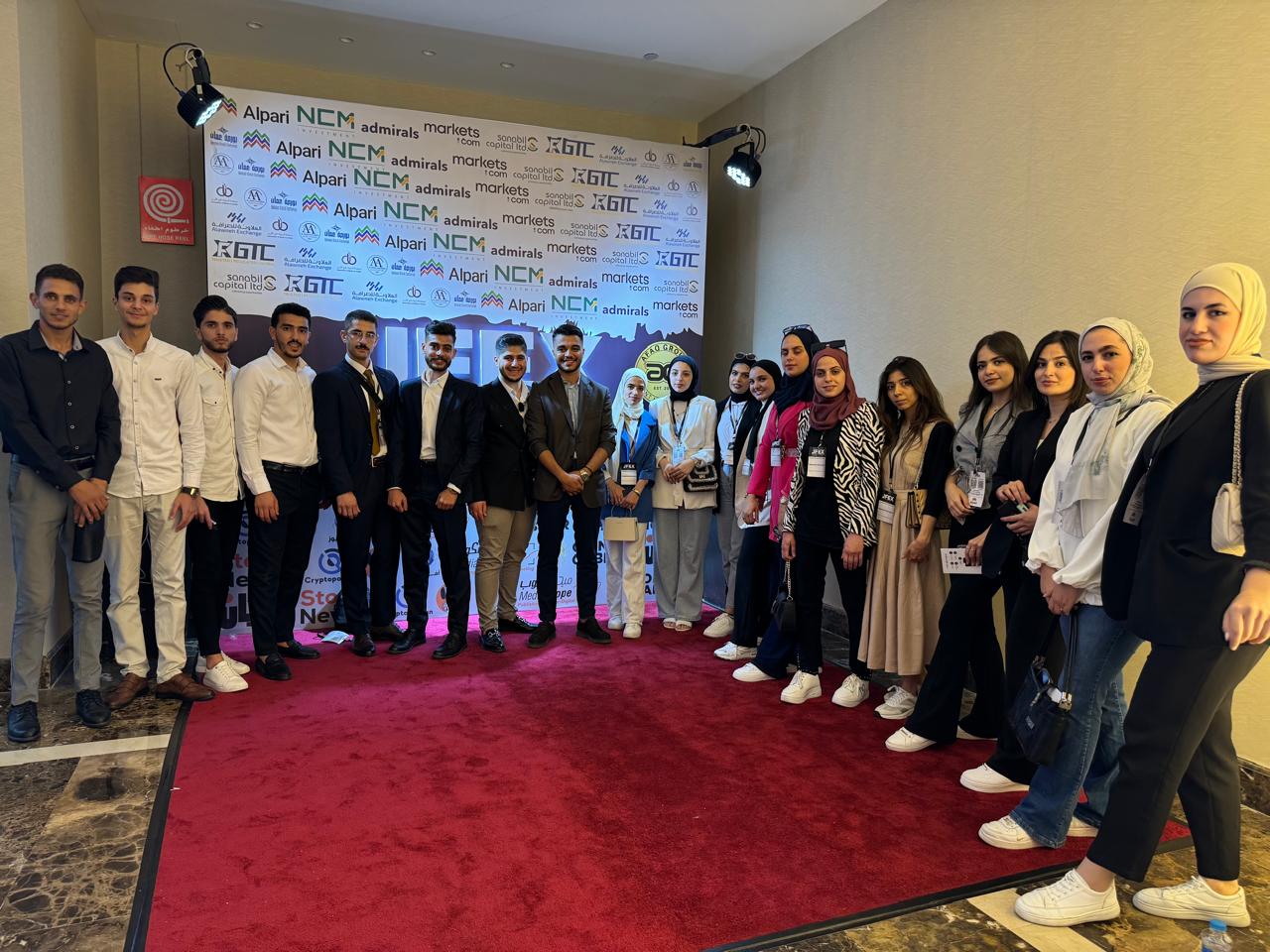 Madar Al-Saa Images 0.41734463039272396