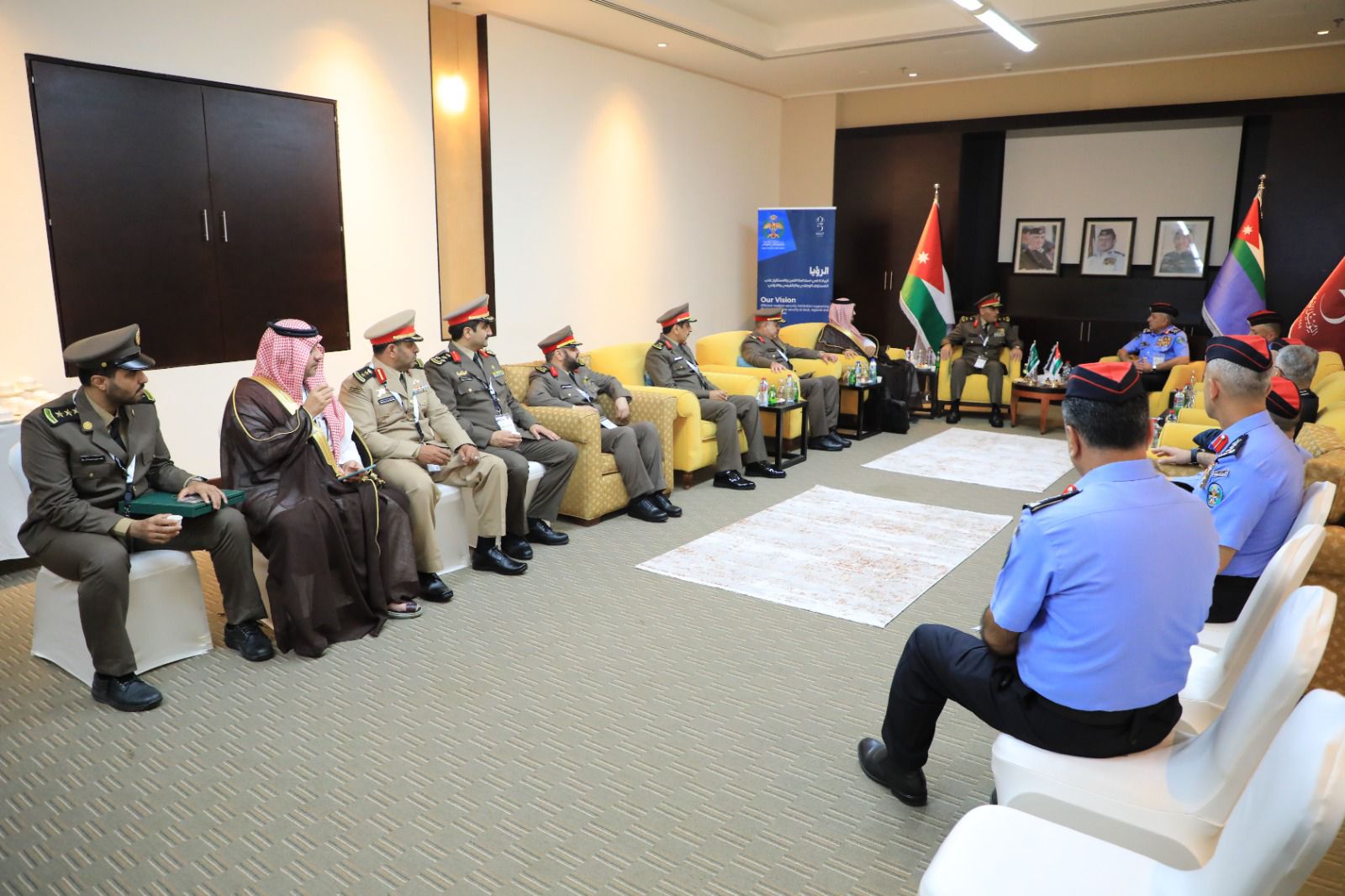 Madar Al-Saa Images 0.6893747599119668