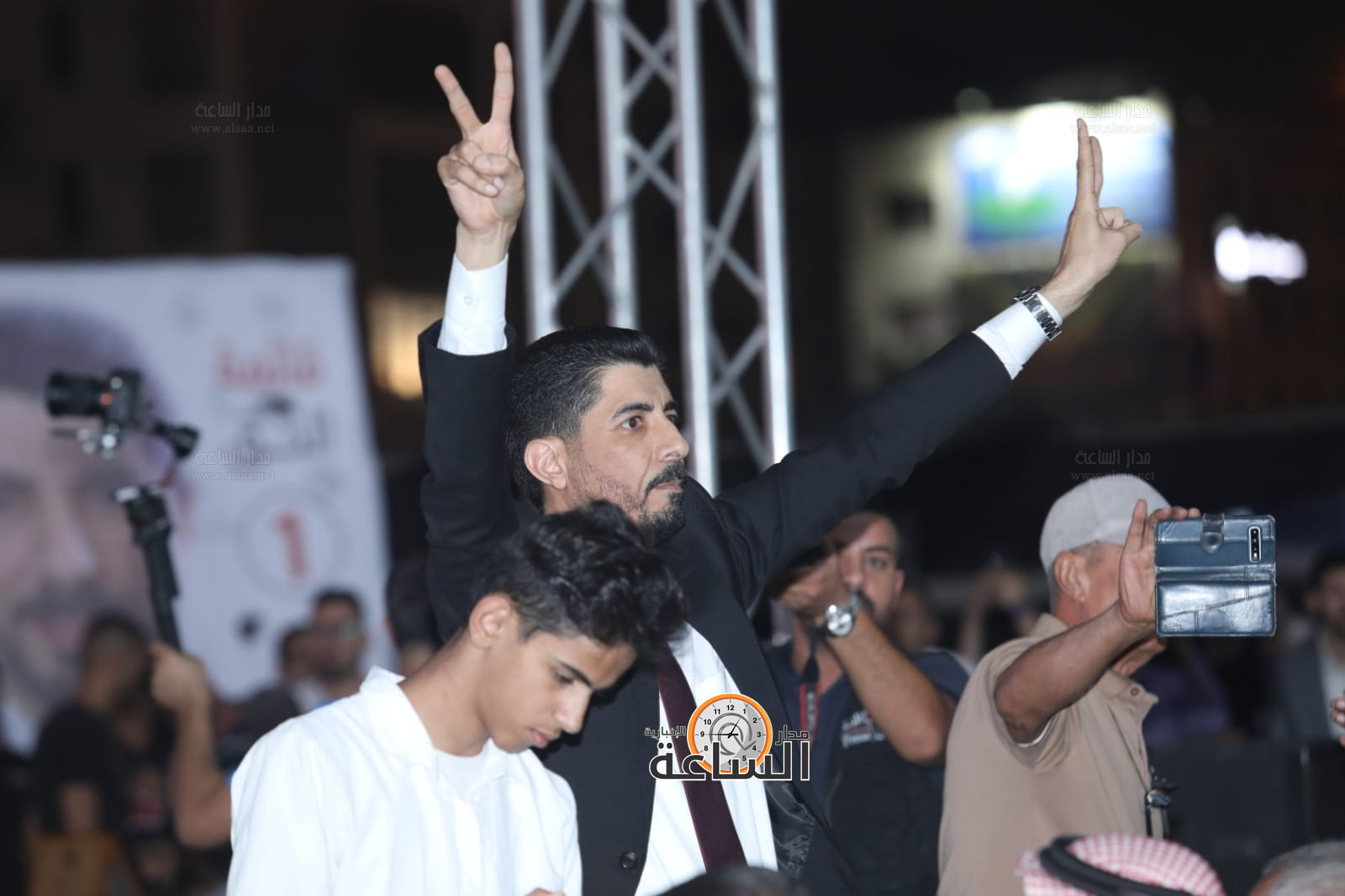 Madar Al-Saa Images 0.5427190195244871