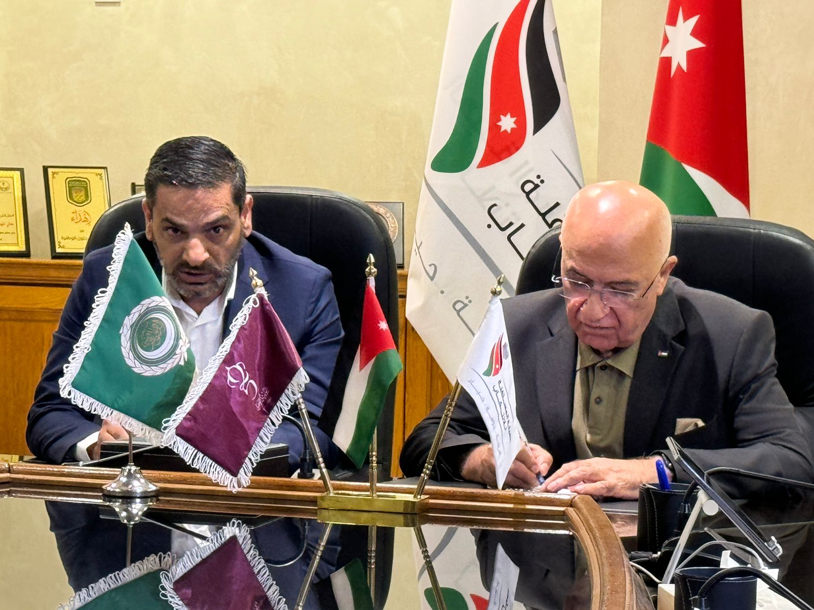 Madar Al-Saa Images 0.43064809993133246