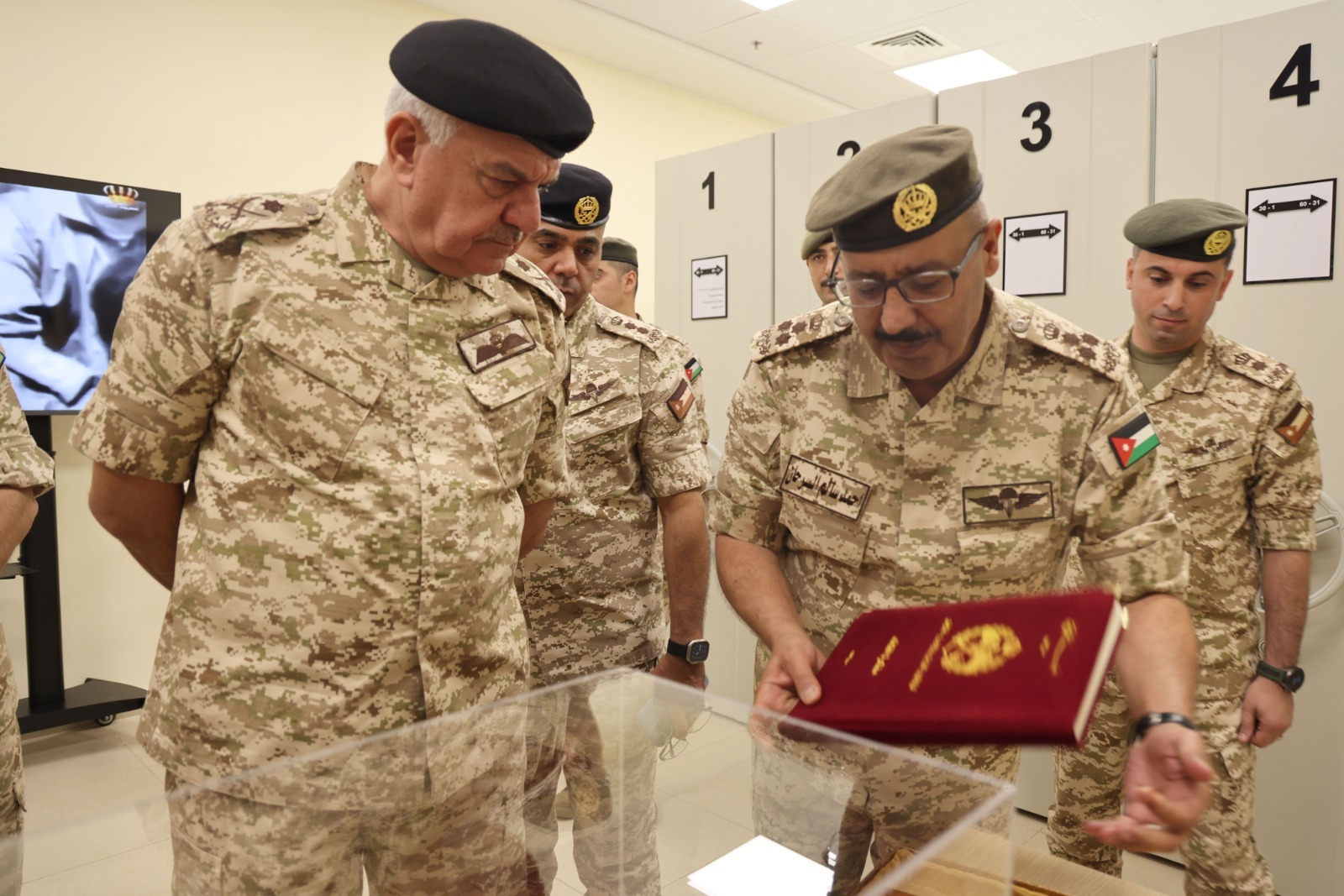 Madar Al-Saa Images 0.8070245479675042