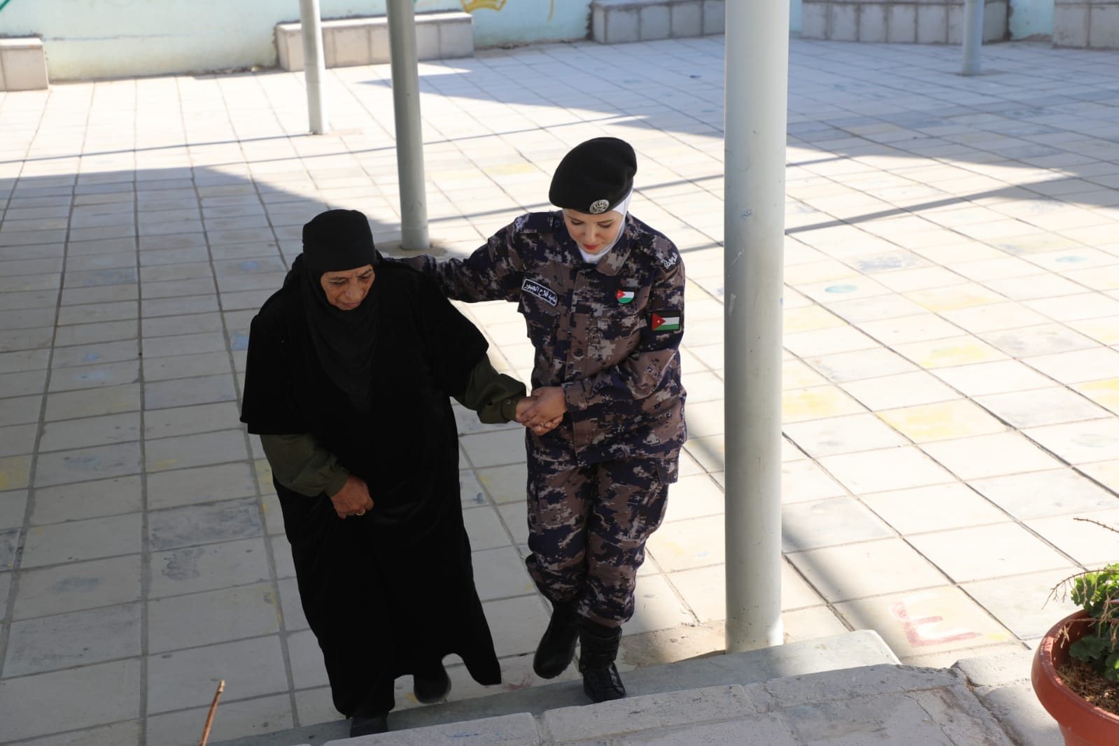 Madar Al-Saa Images 0.46570209457844025