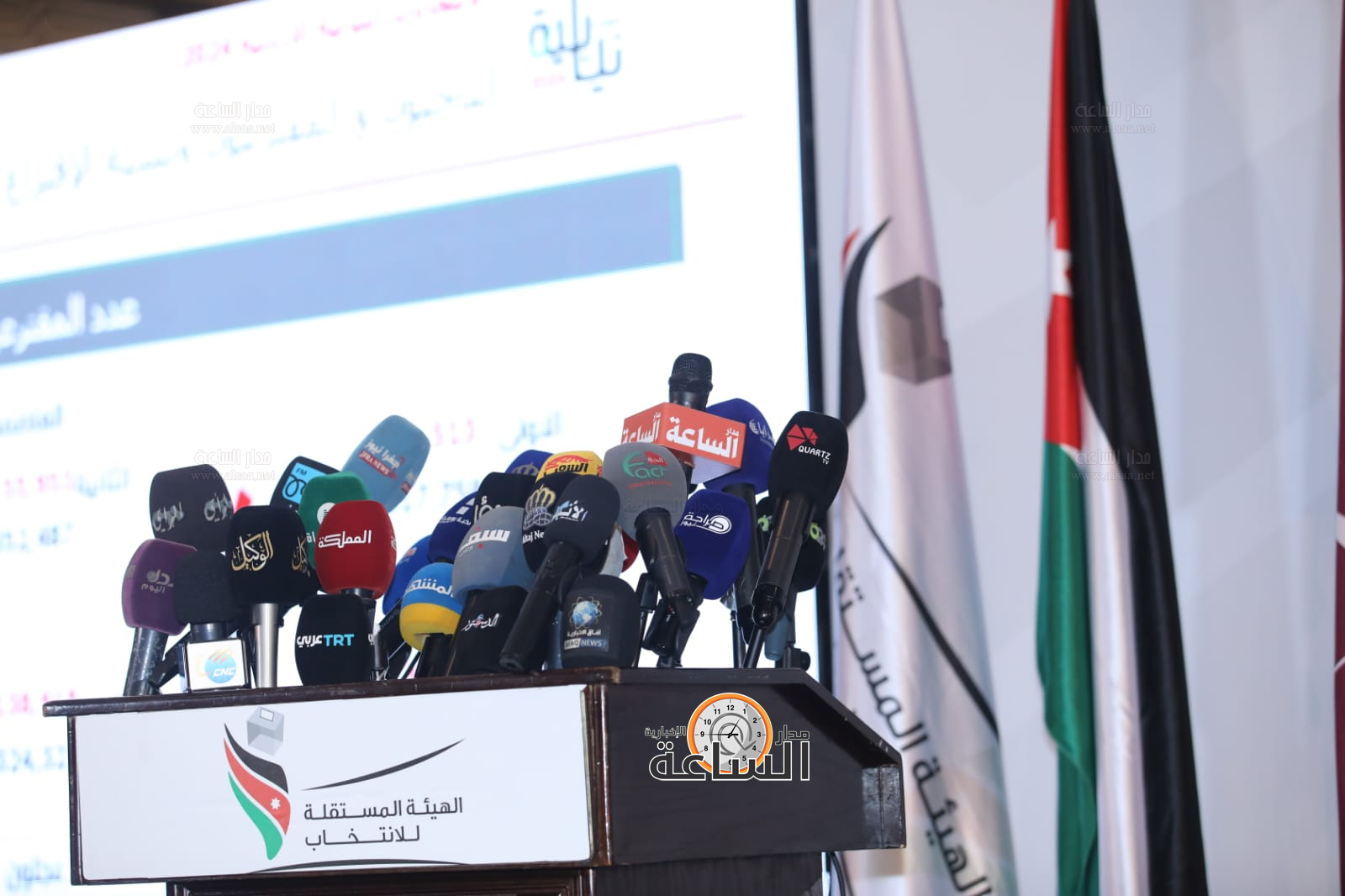 Madar Al-Saa Images 0.59381388719143