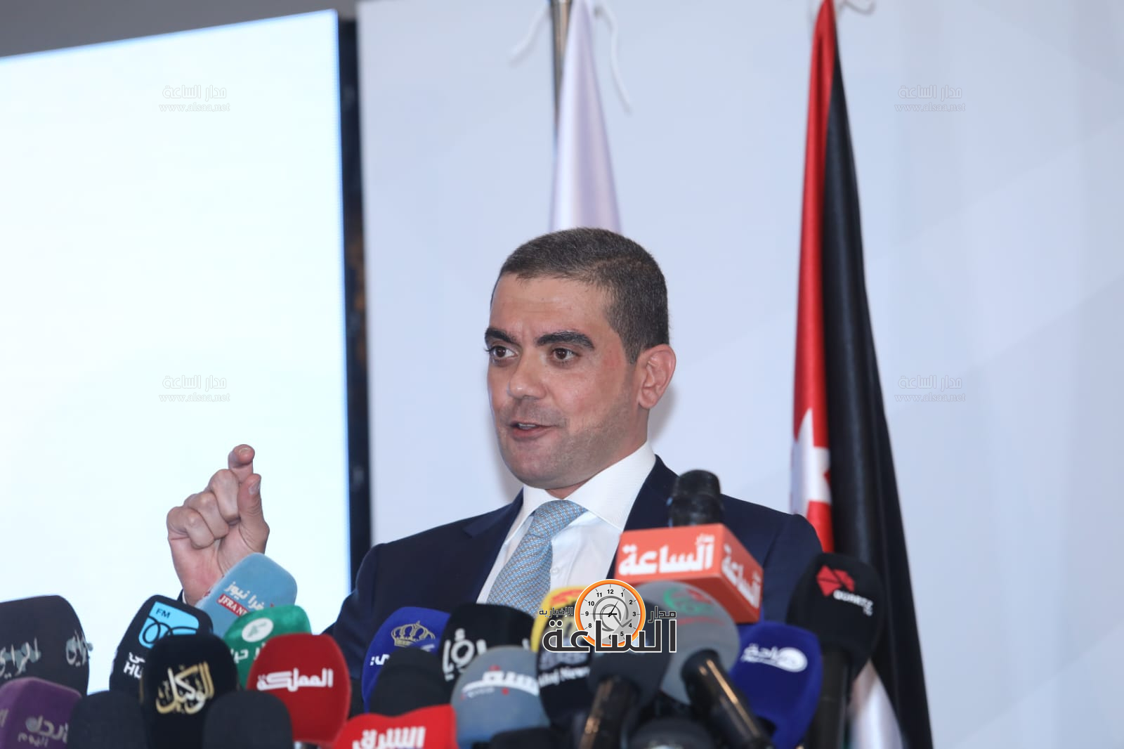 Madar Al-Saa Images 0.13458925693281776