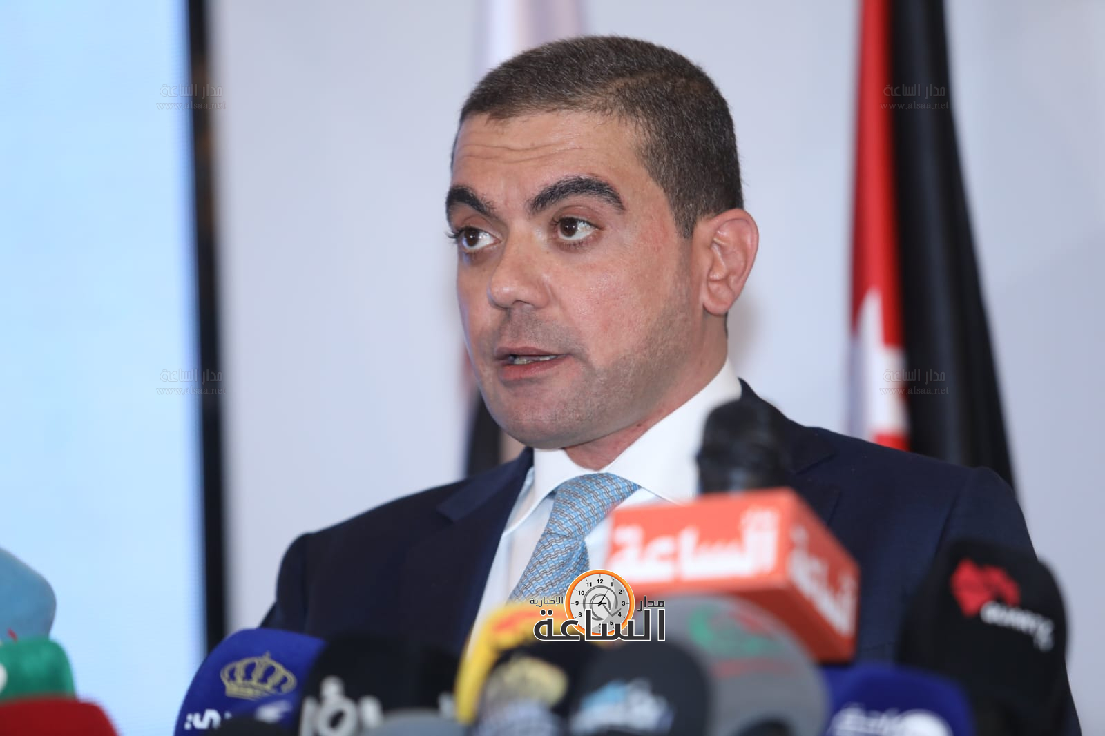 Madar Al-Saa Images 0.45223430987967683