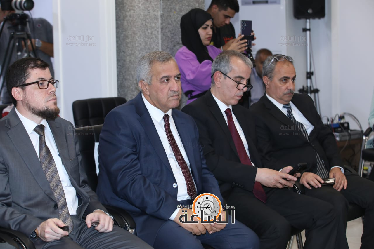 Madar Al-Saa Images 0.595366327648269