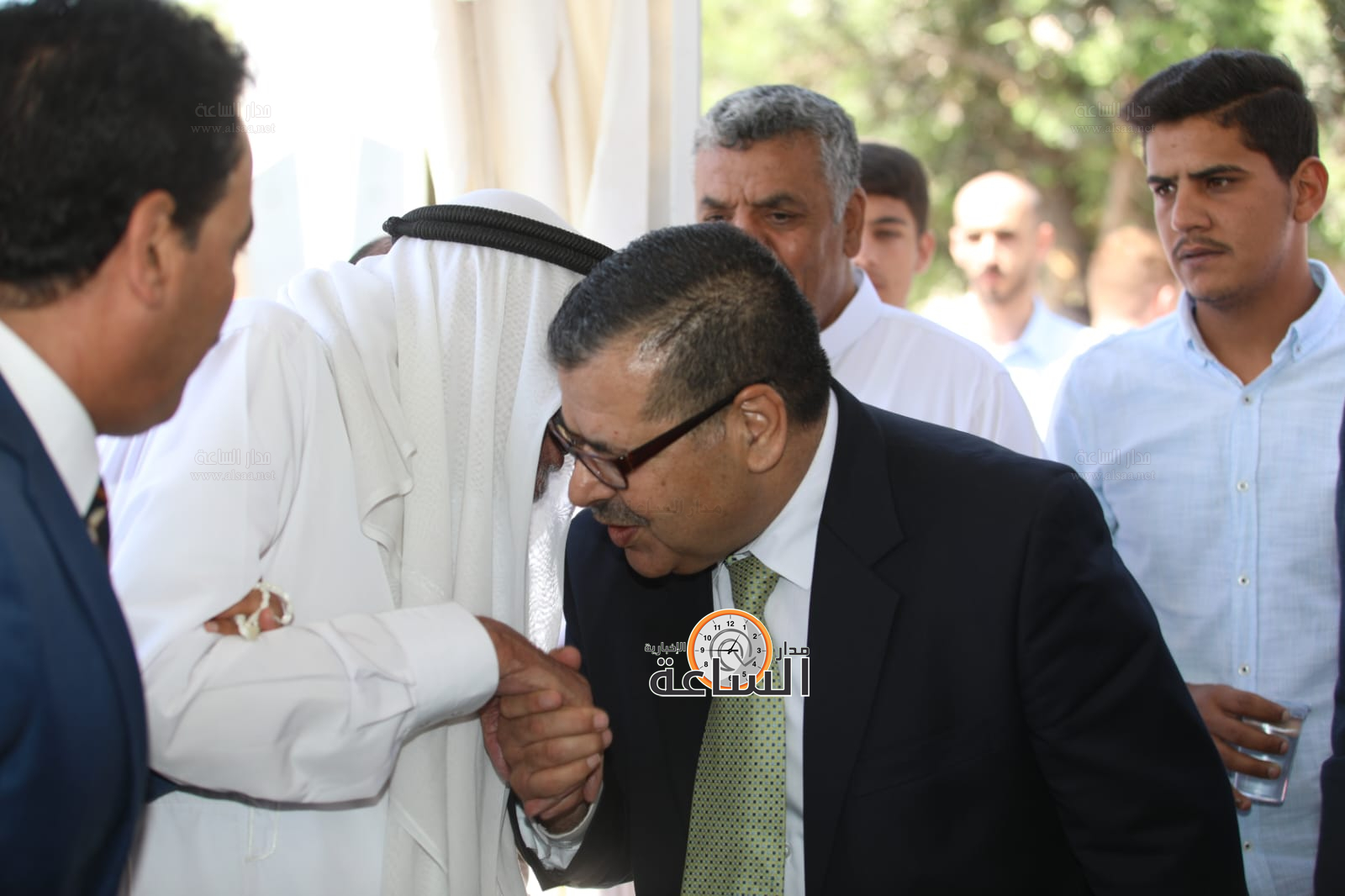 Madar Al-Saa Images 0.4383637173019901