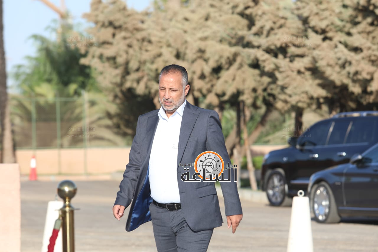 Madar Al-Saa Images 0.9808250078962573