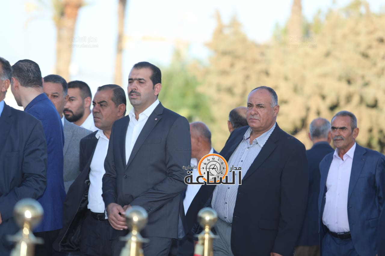 Madar Al-Saa Images 0.9546418564641579