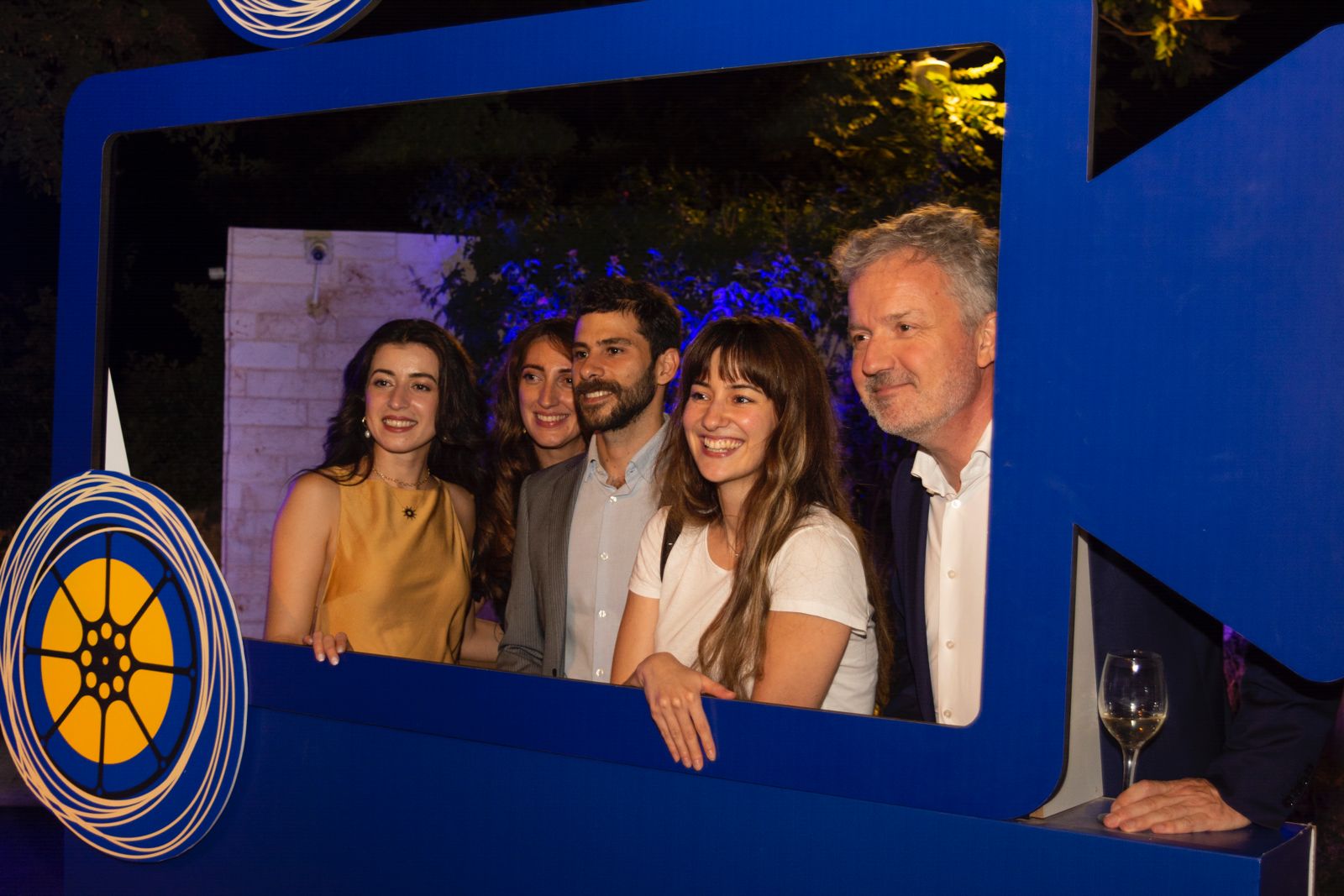 Madar Al-Saa Images 0.41337696396782087