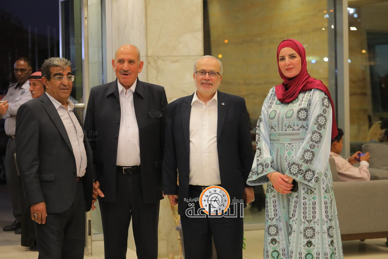 Madar Al-Saa Images 0.8089805648861359