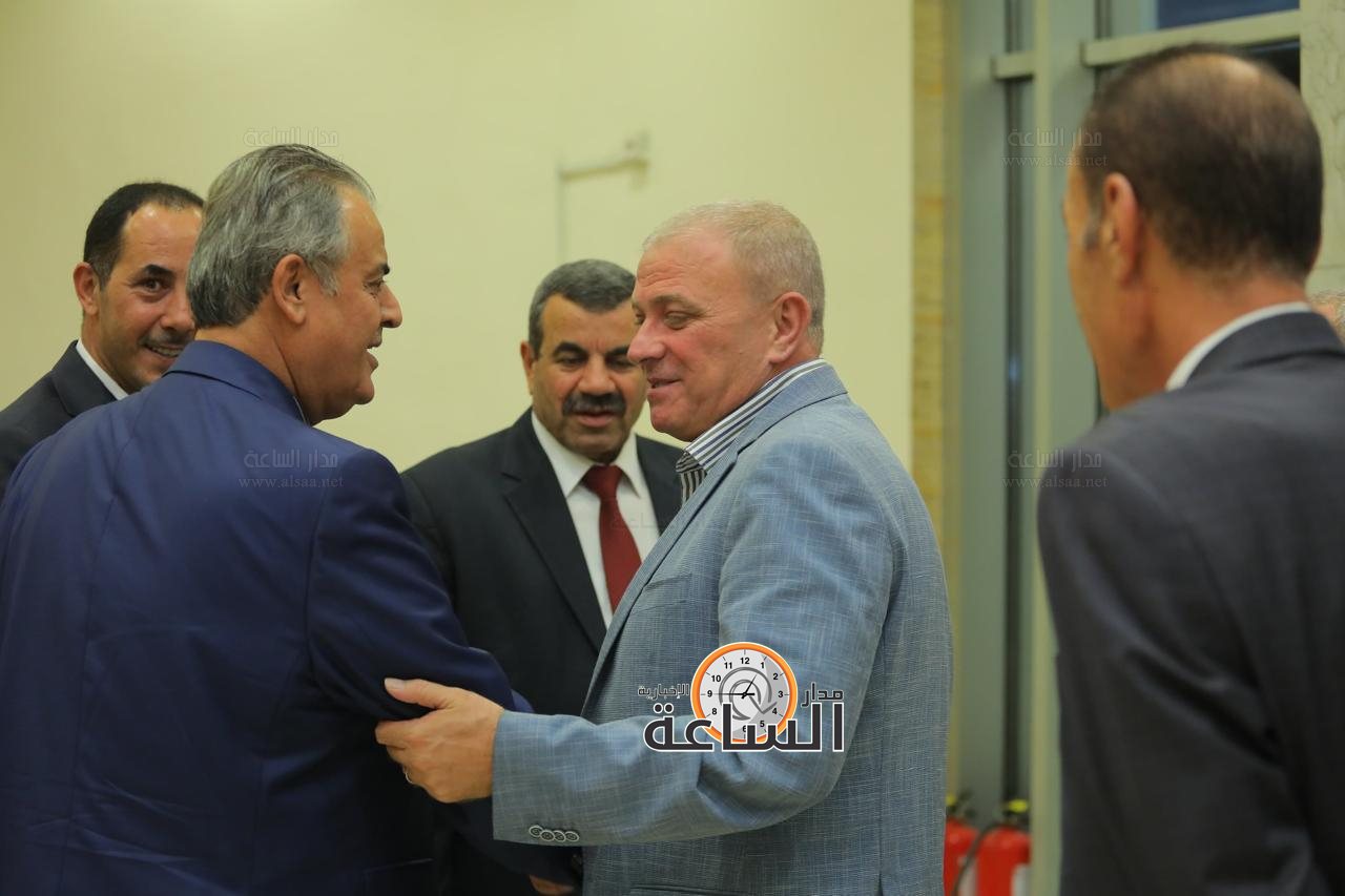 Madar Al-Saa Images 0.42156592164654594