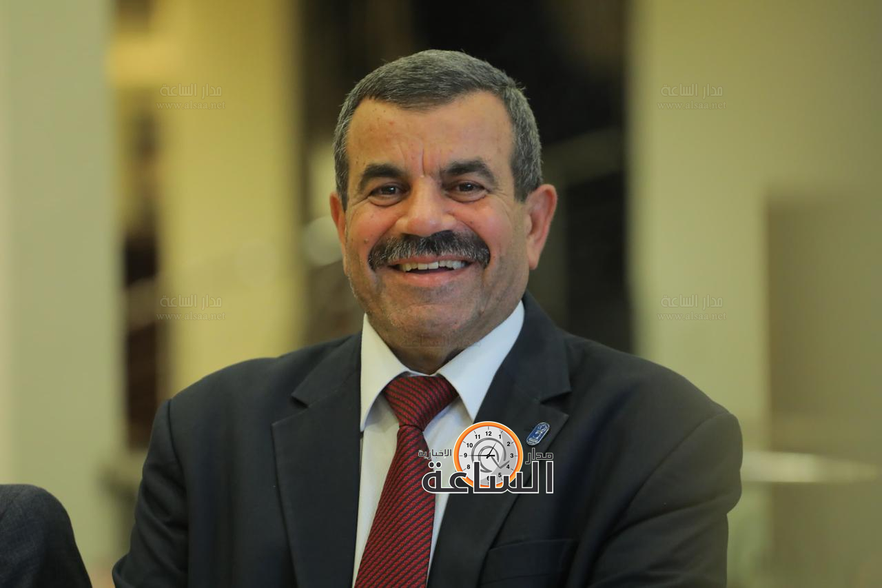 Madar Al-Saa Images 0.15903144678575343