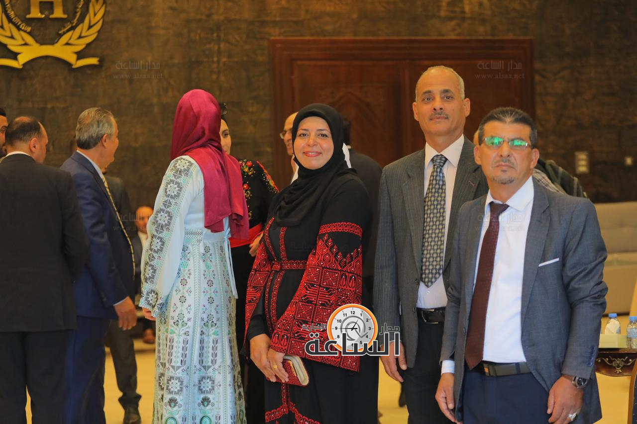 Madar Al-Saa Images 0.35864324506370604