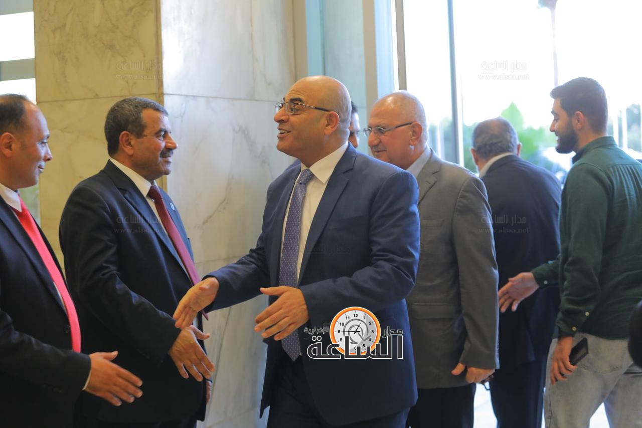 Madar Al-Saa Images 0.9309810823771572