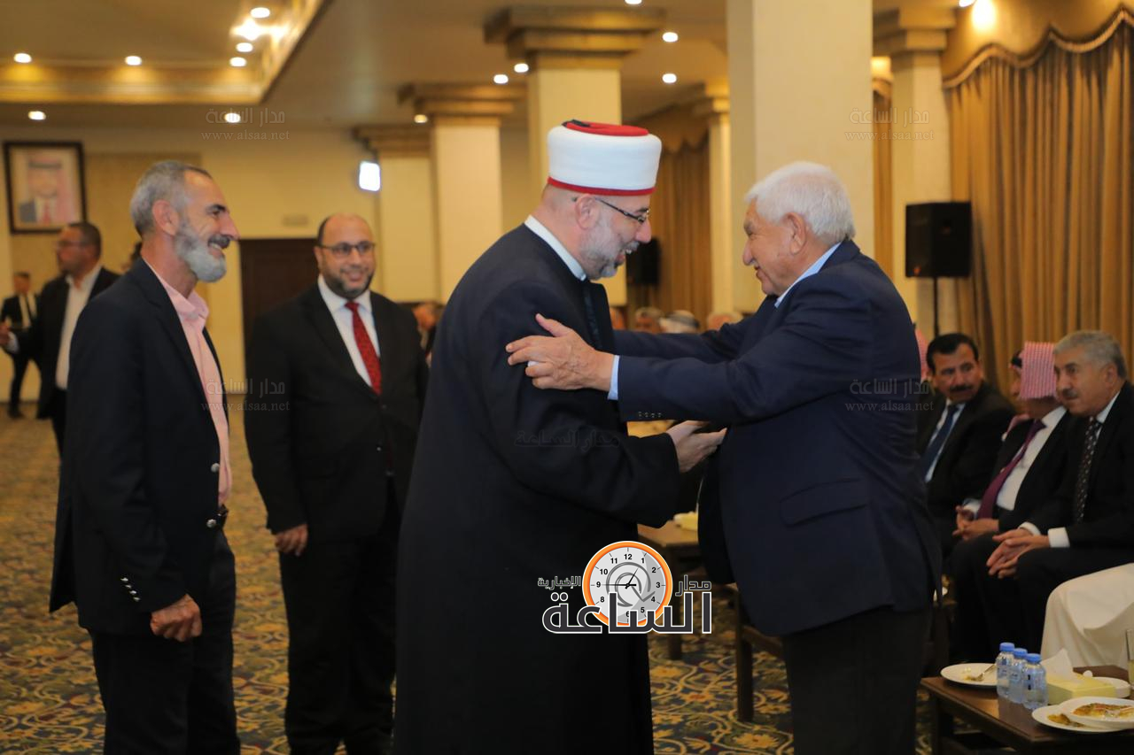 Madar Al-Saa Images 0.15115021154330144