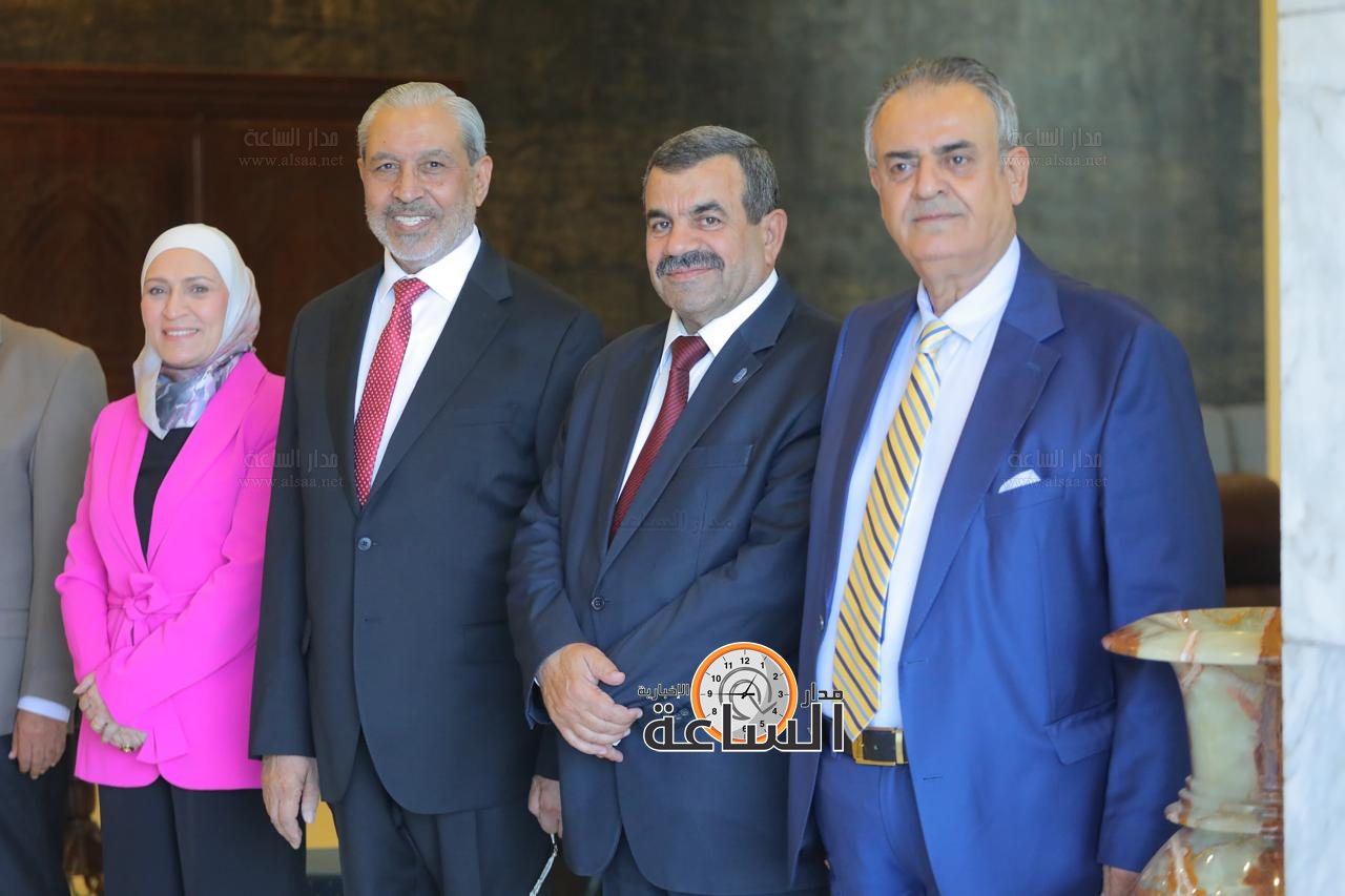 Madar Al-Saa Images 0.18978576457513485