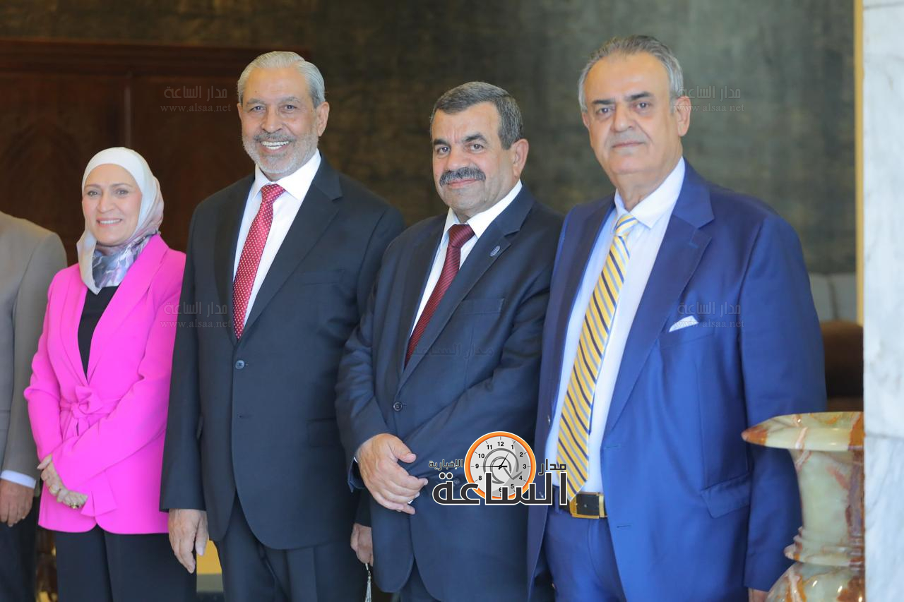 Madar Al-Saa Images 0.13652537306491275