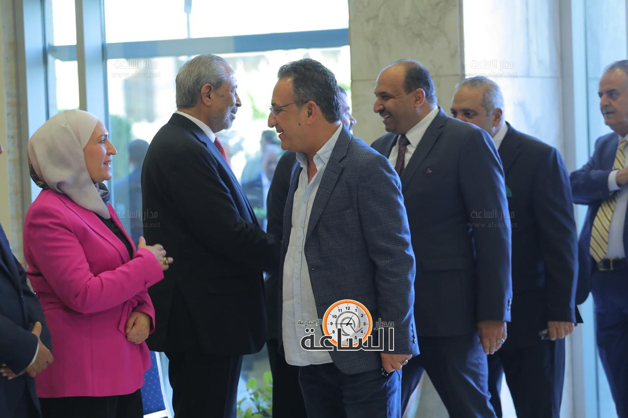 Madar Al-Saa Images 0.4290289368160951