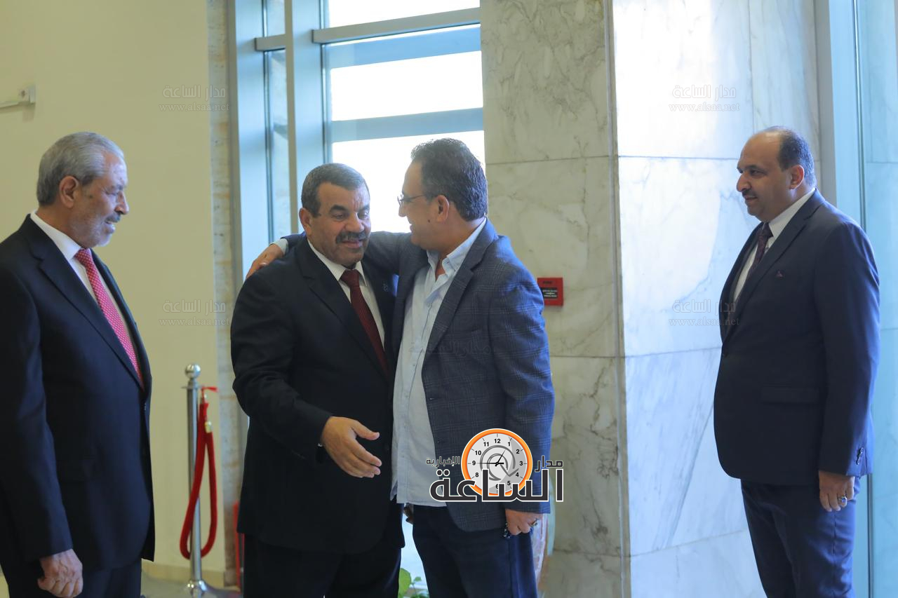 Madar Al-Saa Images 0.9057916614229917