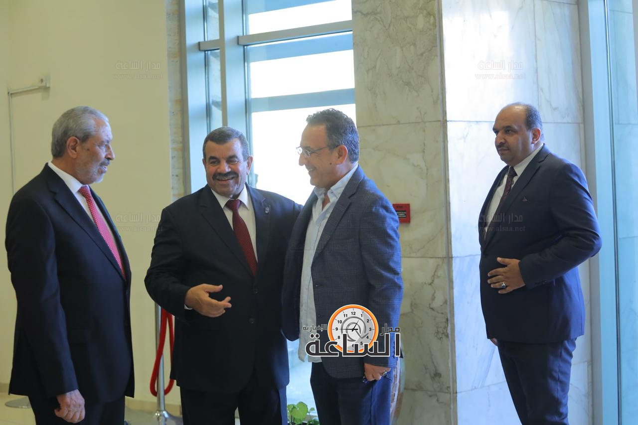 Madar Al-Saa Images 0.1763595158386282