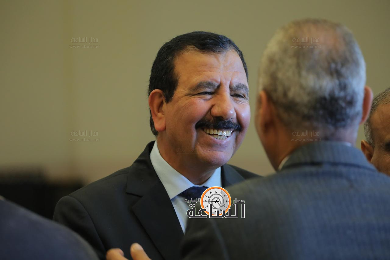 Madar Al-Saa Images 0.7646799354429634