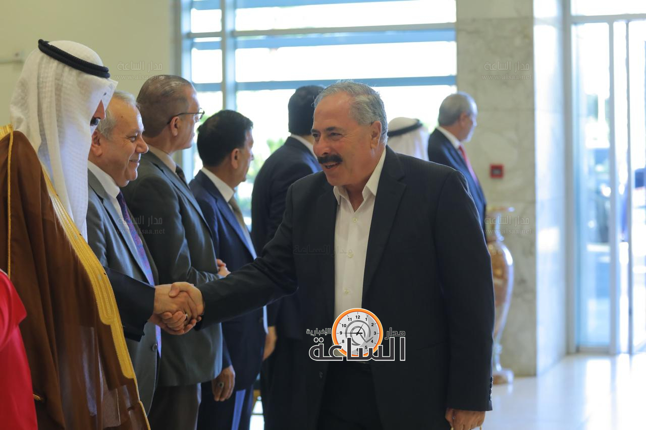 Madar Al-Saa Images 0.9338588205762335