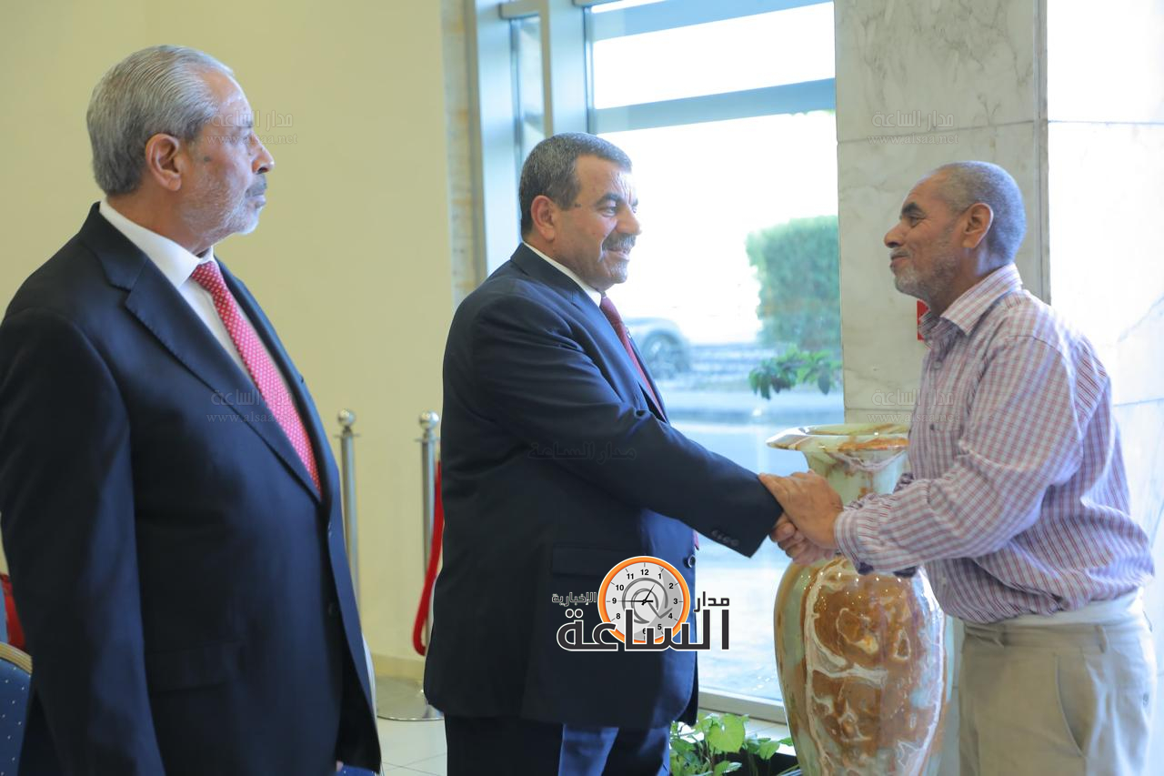 Madar Al-Saa Images 0.22988939511348394