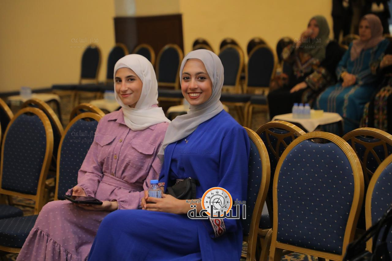 Madar Al-Saa Images 0.8833296649825371