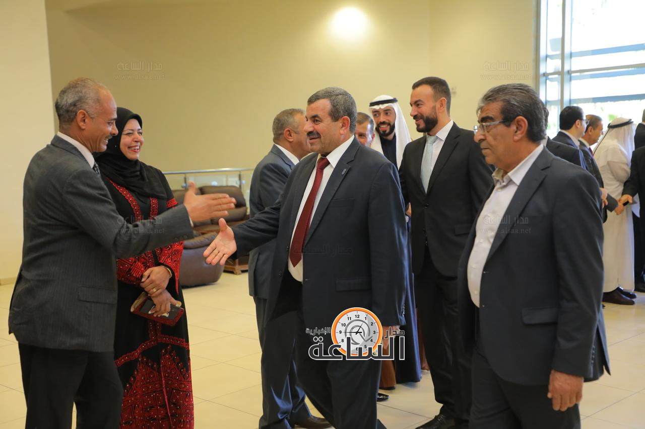 Madar Al-Saa Images 0.9796301743231932