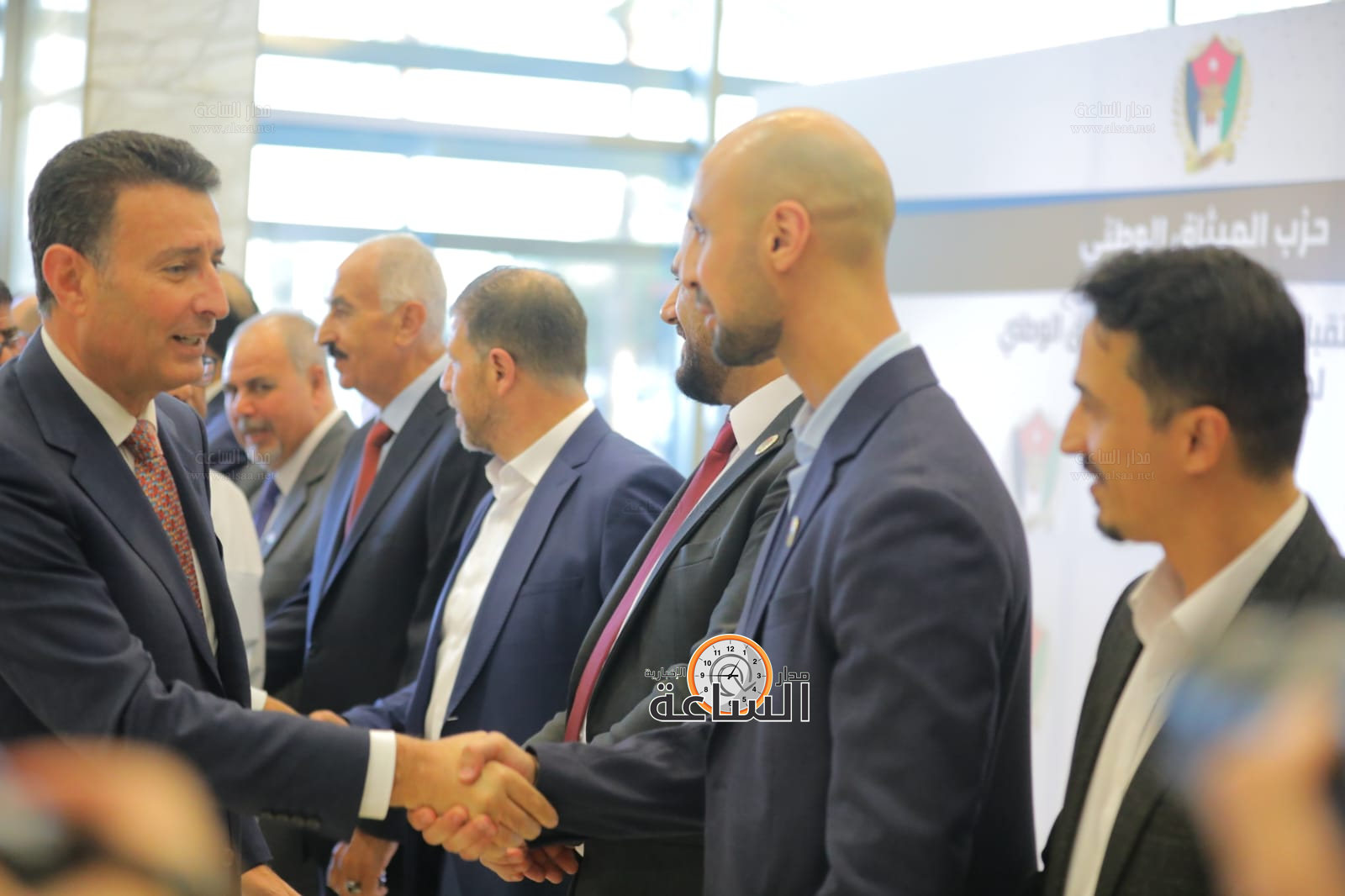 Madar Al-Saa Images 0.031214644895250387