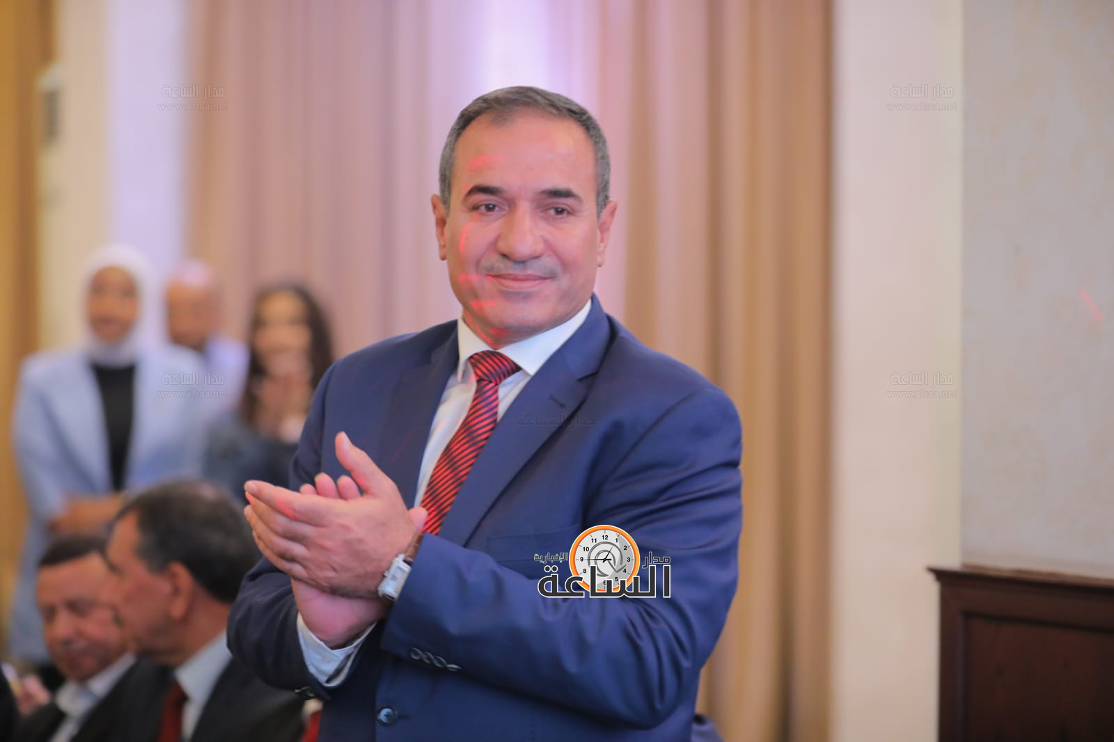 Madar Al-Saa Images 0.6272145178960038