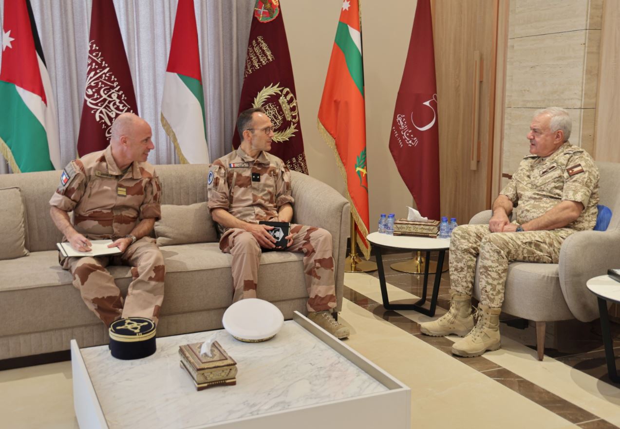 Madar Al-Saa Images 0.6866216581045417