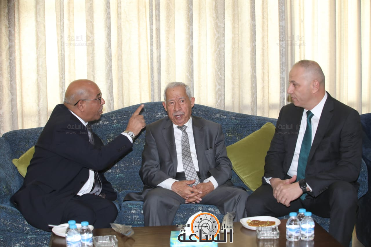 Madar Al-Saa Images 0.42130173707270235