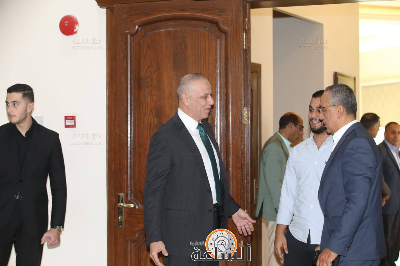 Madar Al-Saa Images 0.46431850428447263