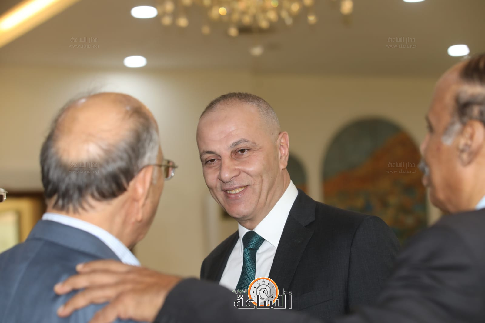 Madar Al-Saa Images 0.6266421398613147