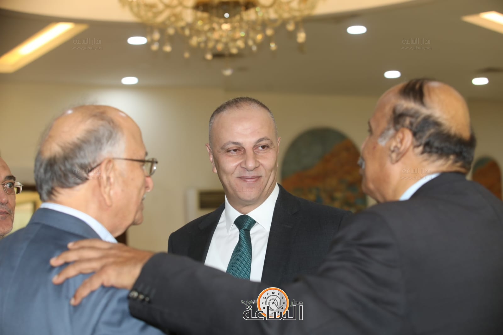 Madar Al-Saa Images 0.4298978975742178