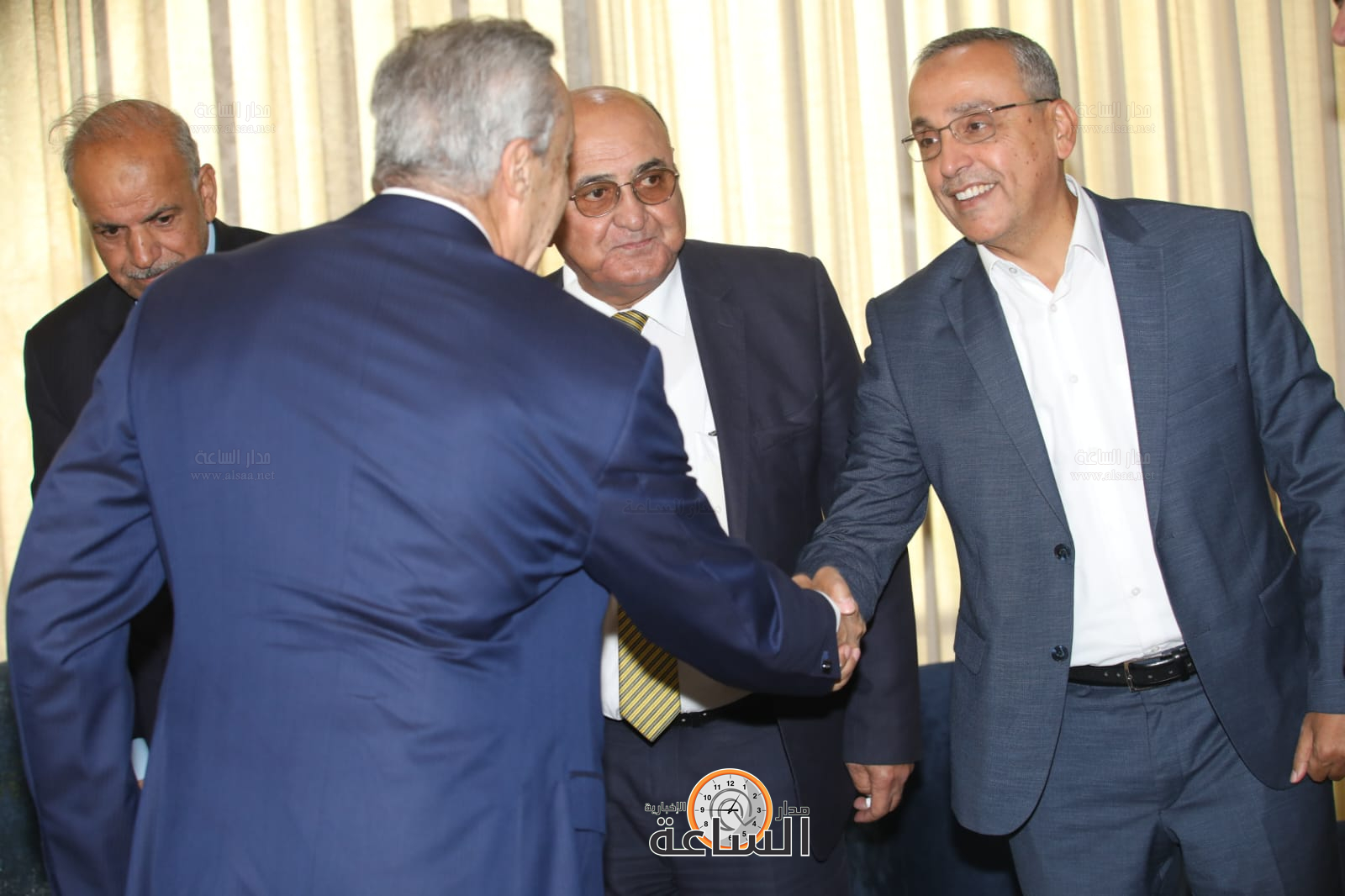 Madar Al-Saa Images 0.33040620418299915