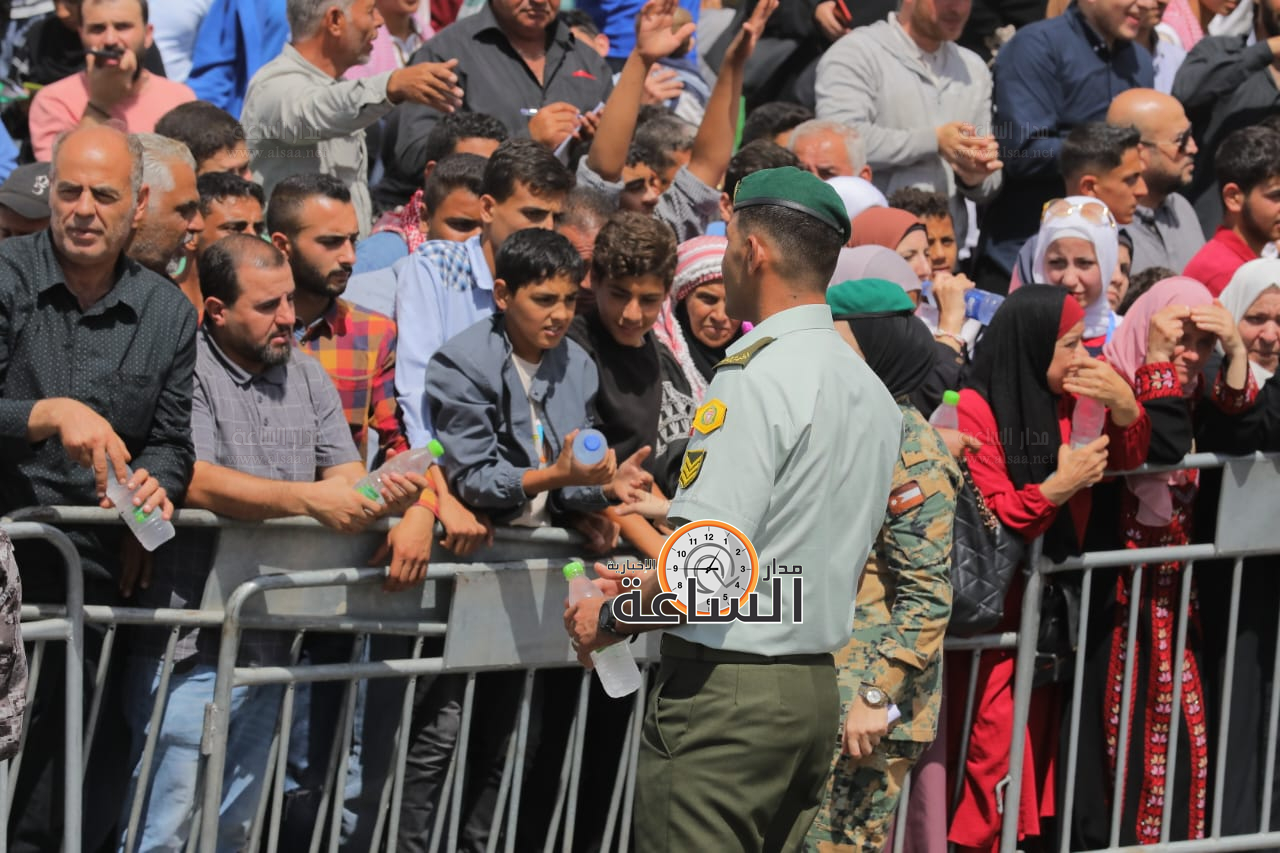 Madar Al-Saa Images 0.3423185137261884