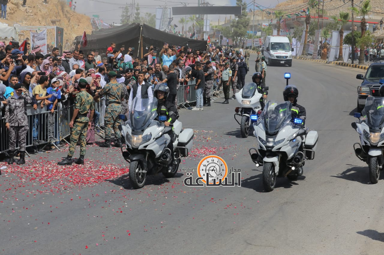 Madar Al-Saa Images 0.2549792462375351