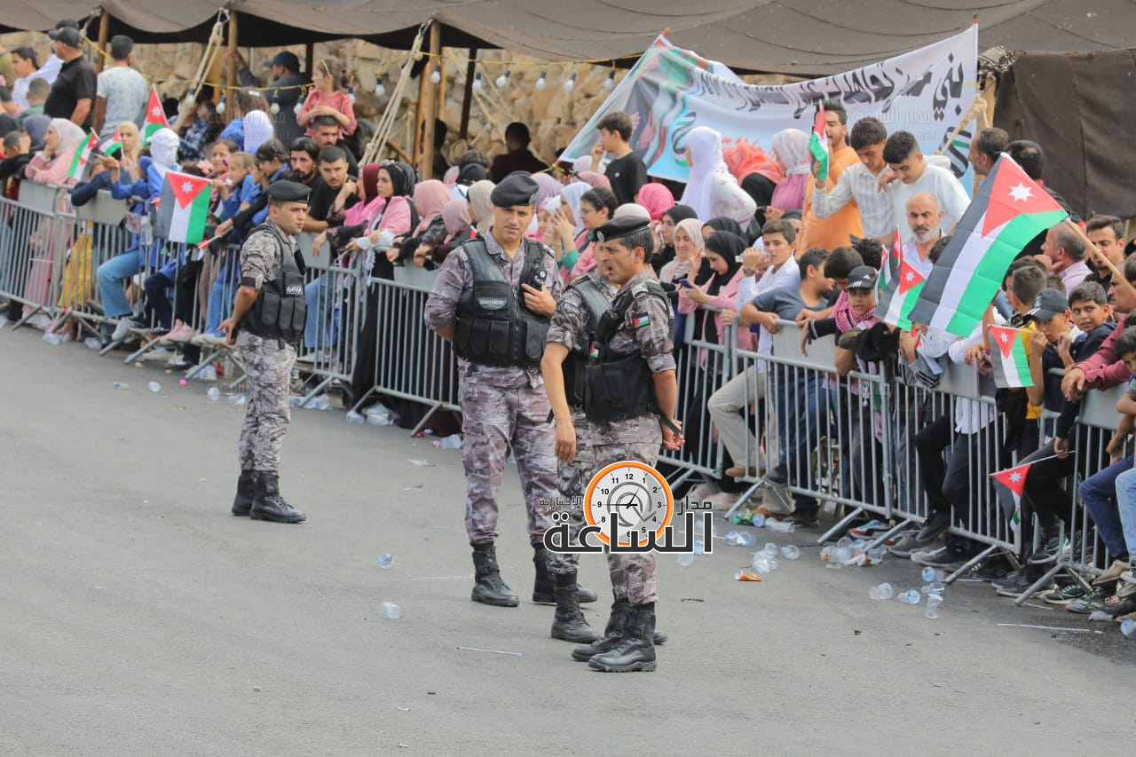 Madar Al-Saa Images 0.9909647839514999