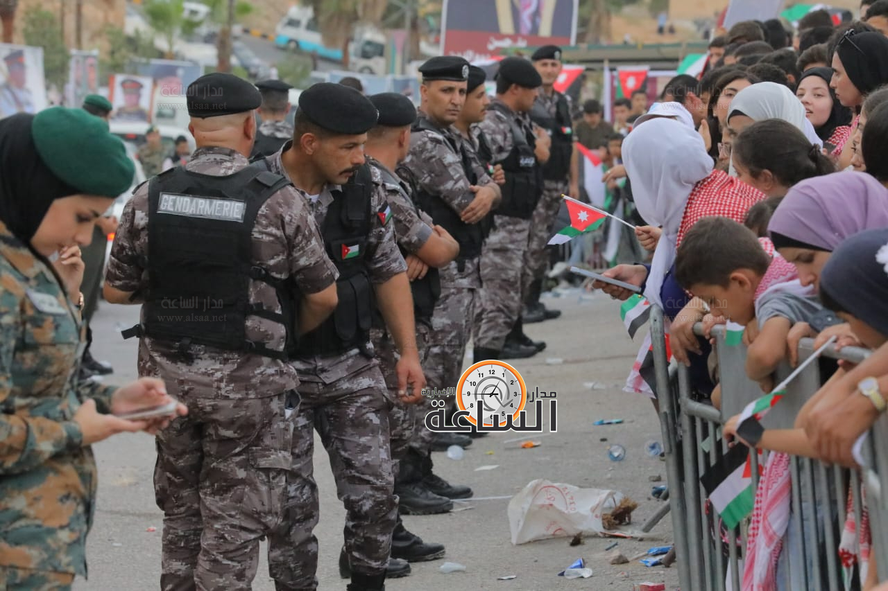 Madar Al-Saa Images 0.00982088685860072