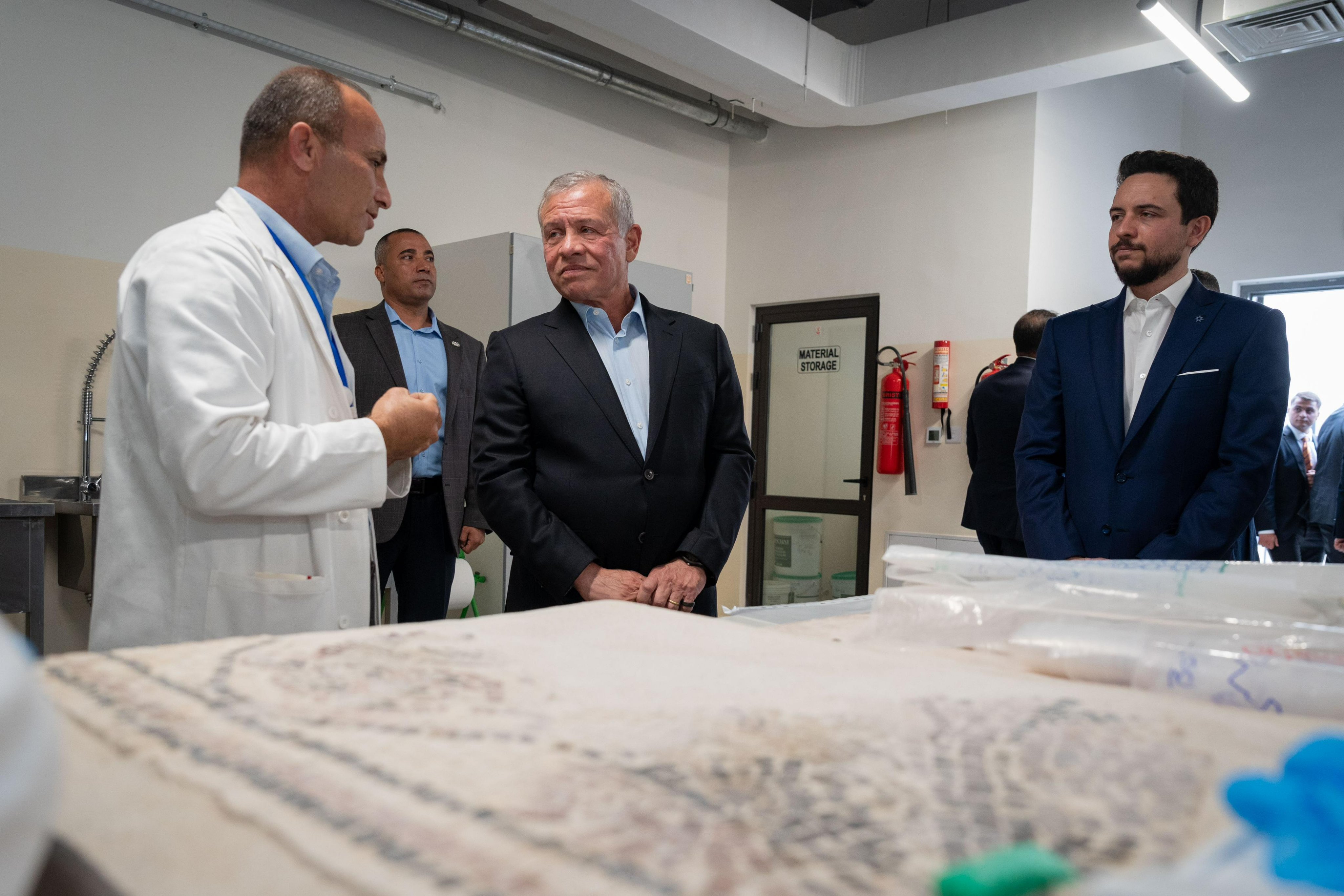 Madar Al-Saa Images 0.30677738300870794