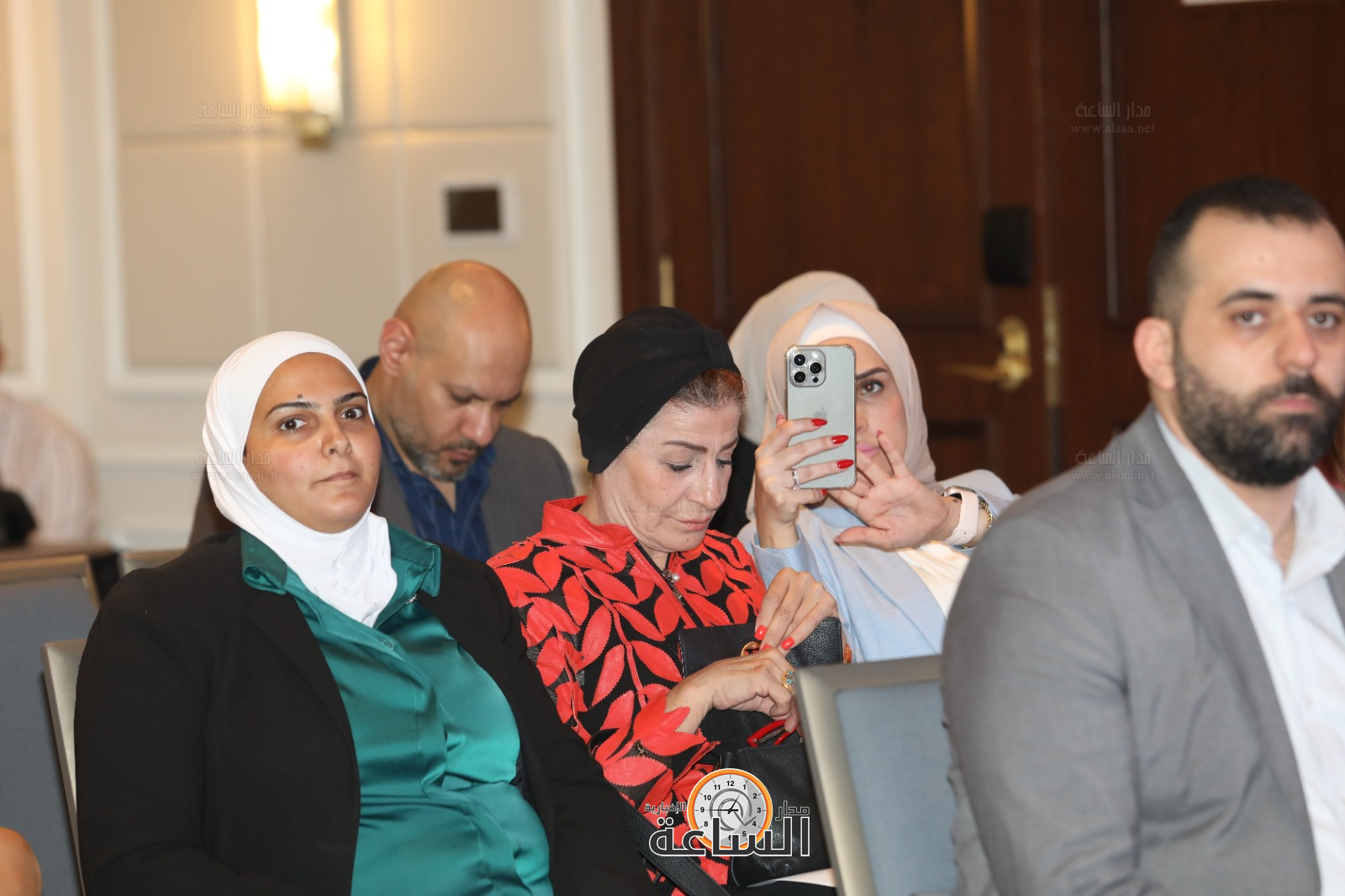 Madar Al-Saa Images 0.509345174778632